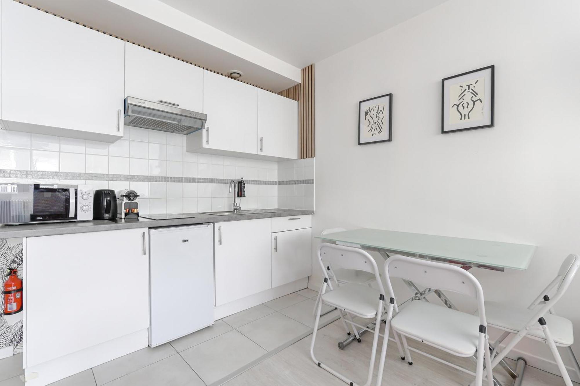 Saint Fargeau Gambetta Iii Lovely 4p-1br Appartement Parijs